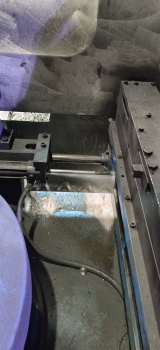 臥式銑床-交換盤手臂漏油